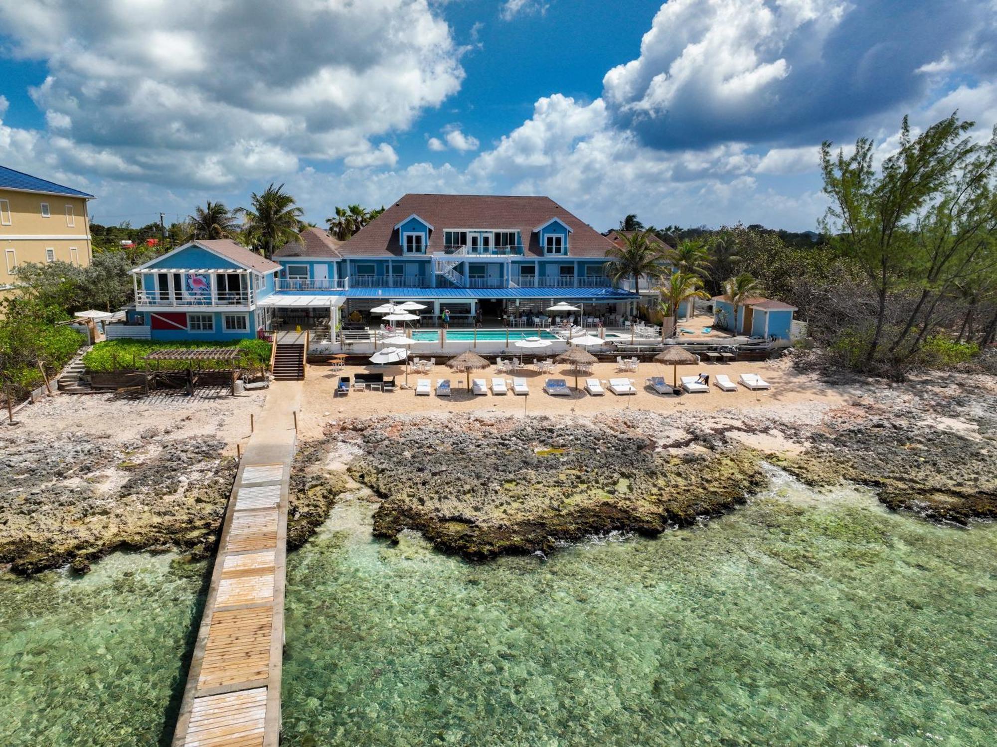 Cobalt Coast Resort West Bay Exterior photo